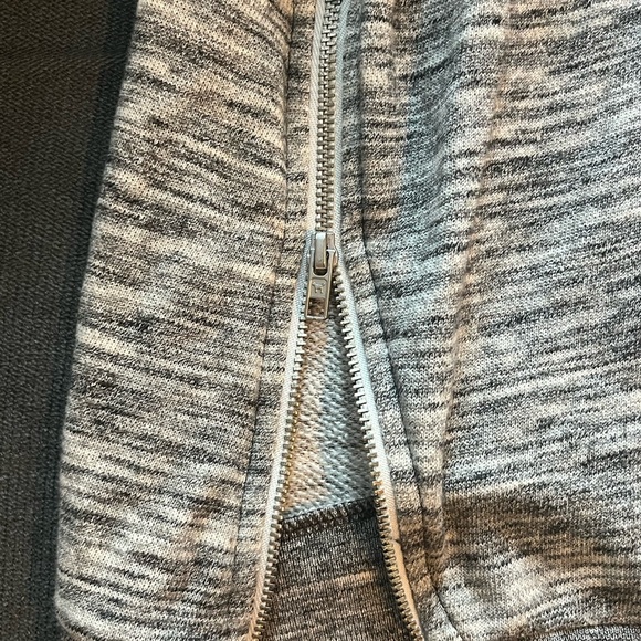 Victoria’s Secret Pink pullover sweater - Picture 10 of 10